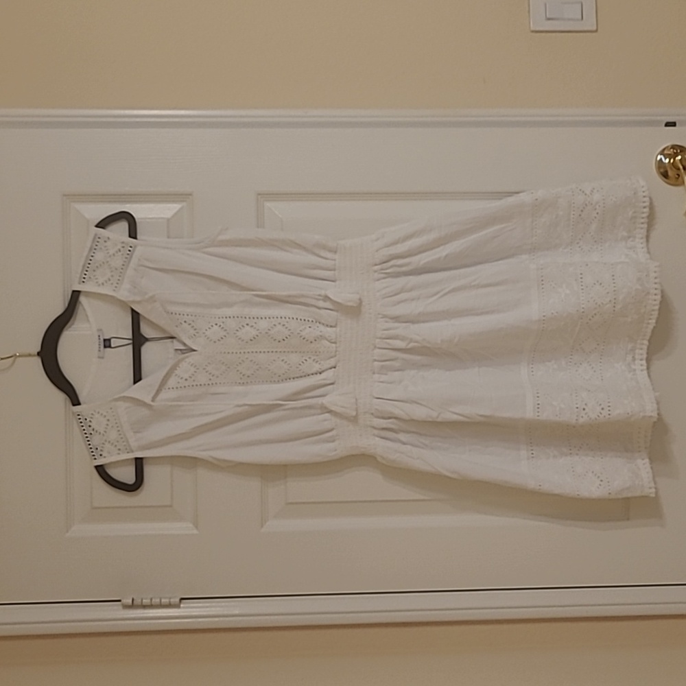 NWT Cabana Life UPF 50+ White Eyelet Sleeveless Dress with Tassels Size M